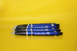 Bolígrafos Magic azules personalizados en tinta plata