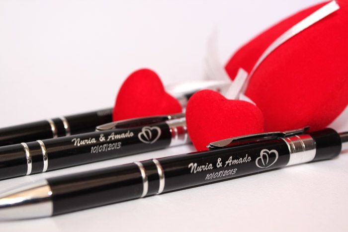 Bolígrafos para regalar a los invitados de la boda de Nuria y Amado